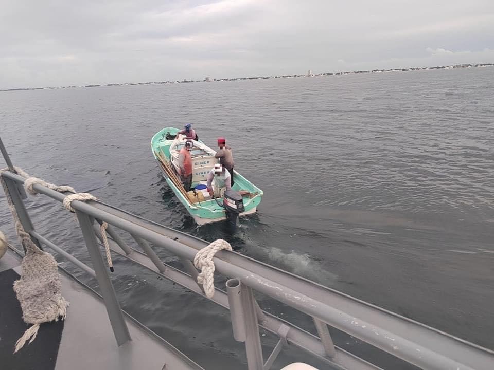 La Semar frente a Progreso rescató a pescadores que estaban a la deriva 