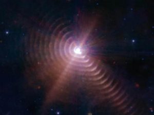El telescopio espacial “James Webb” capta polvo generado por el choque de vientos entre dos estrellas