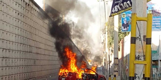 Matan a un policía en Celaya, Guanajuato; reportan bloqueos y autos incendiados