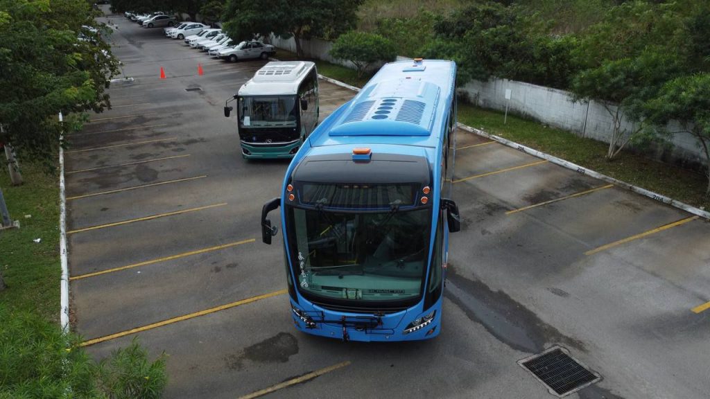 Supervisa Vila Dosal nuevas unidades que estarán llegando a Yucatán como parte de la Estrategia Integral del Sistema de Transporte Público Va y Ven