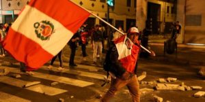 El Gobierno de Perú decreta el estado de emergencia en todo el país durante un mes