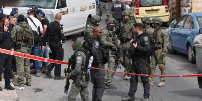 Niño de 13 años hiere de bala a dos personas en Jerusalén
