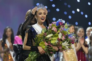 La Miss Universo es la estadounidense R’Bonney Gabriel