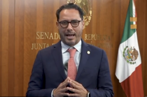 El morenista yucateco Raúl Paz se va de paseo a Egipto con dinero del pueblo