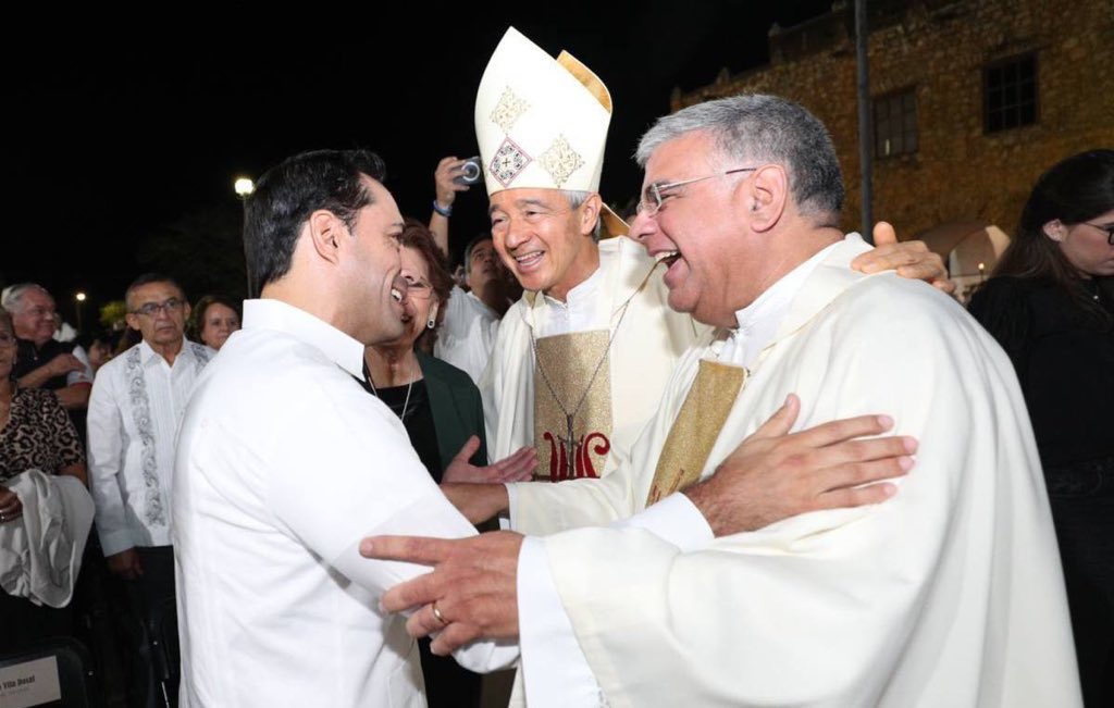 Vila asiste a la celebración eucarística por el 35 Aniversario de Ordenación Sacerdotal de Monseñor Jorge Carlos Patrón Wong 