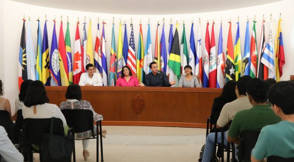 Destacan la importancia de las juventudes en la democracia directa