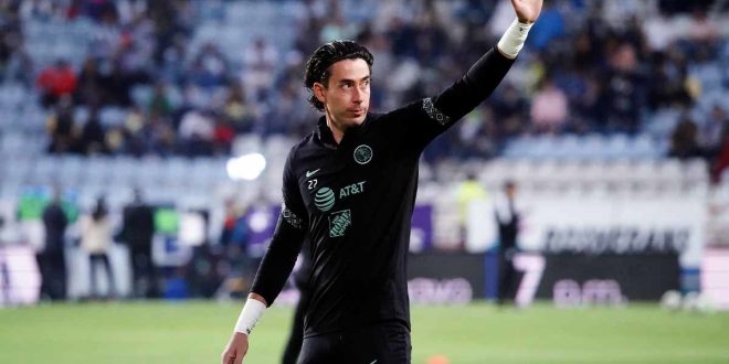 Óscar Jiménez recibe su oportunidad en el América 
