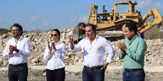 Julián Zacarías da banderazo de inicio de obras de la estación de transferencia y saneamiento del relleno sanitario