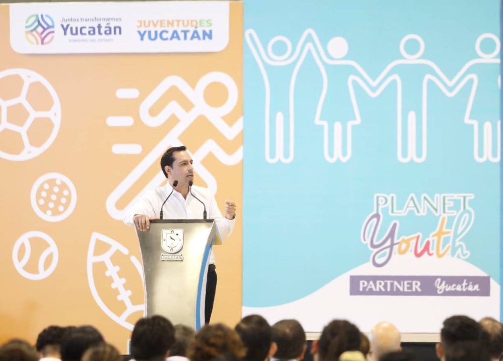 Vila Dosal presenta el Consejo Estatal Juventudes Yucatán para que jóvenes puedan tener acceso a una vida sana y libre de adicciones