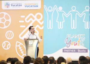 Vila Dosal presenta el Consejo Estatal Juventudes Yucatán para que jóvenes puedan tener acceso a una vida sana y libre de adicciones