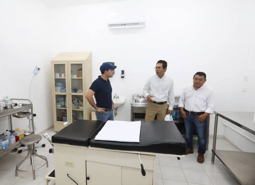 Entrega Vila Dosal los trabajos de remodelación del Centro de Salud de Ucú