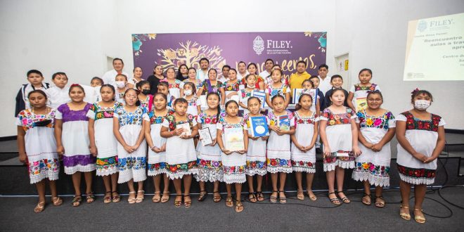 Cautivan saberes de la comunidad educativa de Hunukú en la Filey