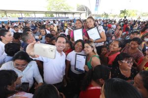 Más familias yucatecas logran la certeza de su patrimonio con el apoyo del Gobernador Mauricio Vila Dosal