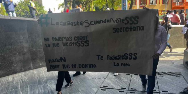Denuncian ante la FGR inconsistencias en libros de texto de la SEP