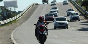 Multarán a motociclistas que suban puentes en periférico de Mérida