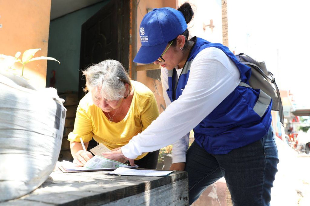 Comienza entrega de apoyos económicos del Gobierno del Estado a vecinos de Progreso