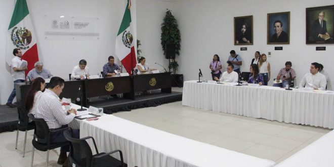 Aprueban sancionar a quienes atenten en contra del servicio de transporte público del estado