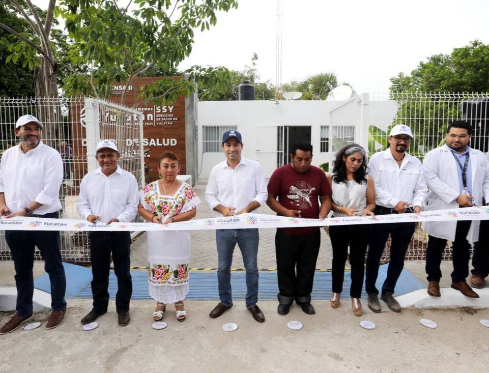 El Gobernador Mauricio Vila Dosal lleva diversos apoyos a habitantes de Ticimul, comisaría de Chankom