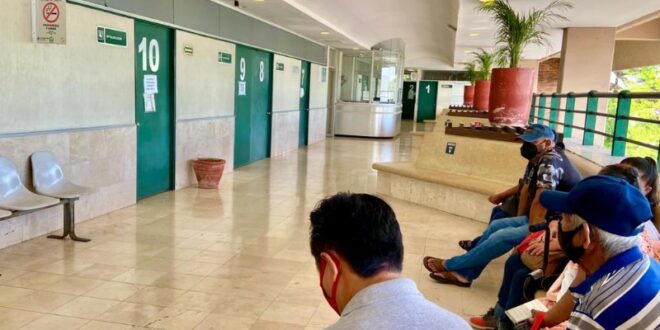 El IMSS-Bienestar ha sumado 5,339 médicos especialistas en 22 entidades, con 253 hospitales transferidos