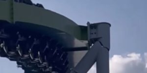 Captan falla estructural en montaña rusa mientras estaba en funcionamiento
