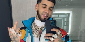El rapero Anuel AA fue acusado de padre irresponsable