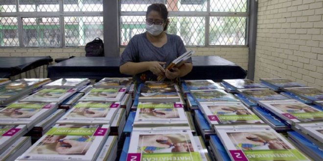 Escuelas particulares de Yucatán rechazan los nuevos libros de texto gratuitos