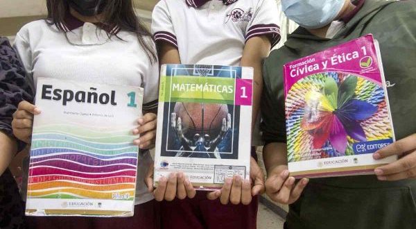 La SEP publica planes de estudios y programas sintéticos