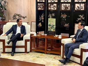 Vila Dosal se reúne con el embajador de China en México, Zhan Run, para fortalecer la relación y hermandad entre ambas regiones