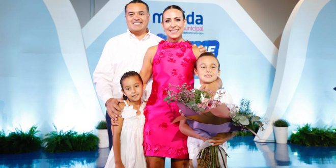 Diana Castillo Laviada rinde su segundo informe de actividades “Juntos como Familia”