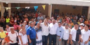 Arranca Cecilia Patrón precampaña ante militantes de comisarías meridanas 
