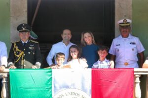 El Gobernador Mauricio Vila encabeza el desfile cívico-deportivo con motivo del 113 aniversario del inicio de la Revolución Social Mexicana