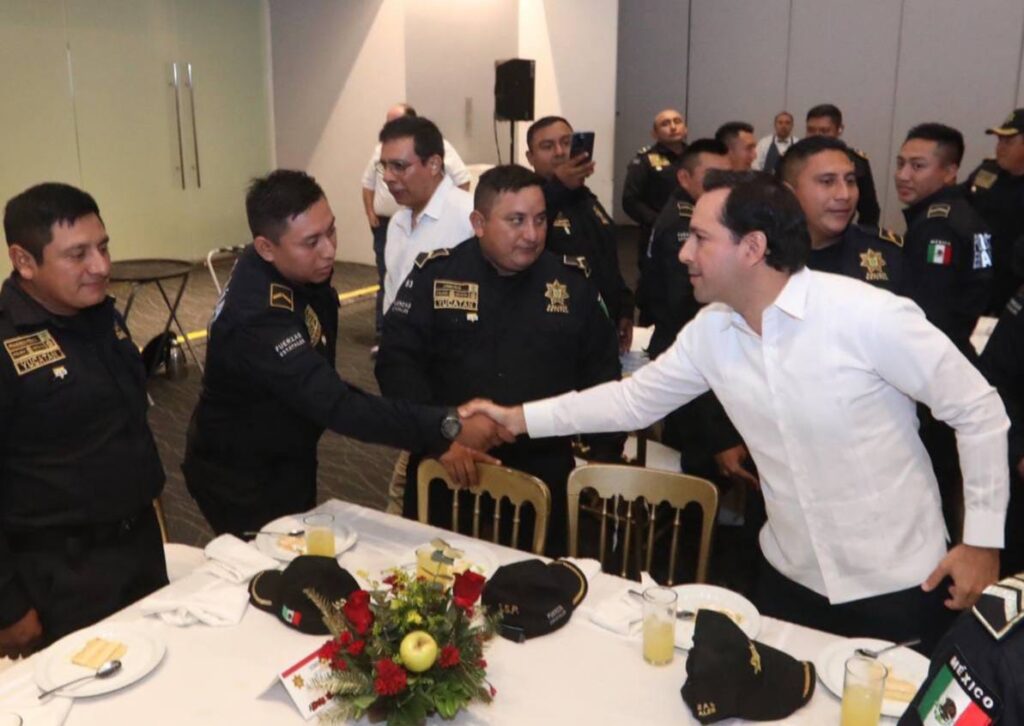 El Gobernador Mauricio Vila Dosal anuncia nueva iniciativa de ley para garantizar las prestaciones de las y los policías en los próximos años