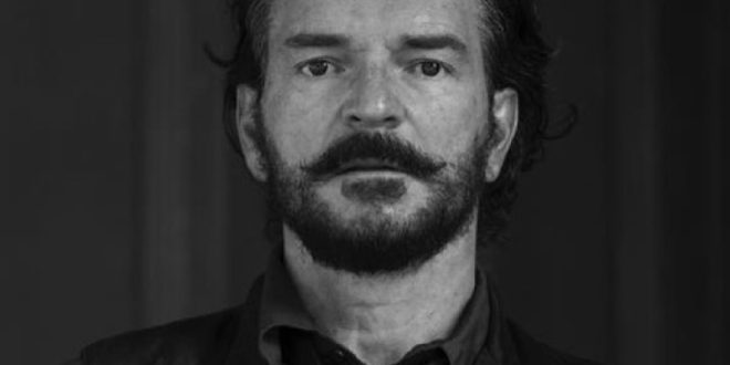 Ricardo Arjona se retira de los escenarios por problemas de salud: “les digo adiós y gracias”