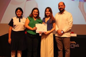 Jóvenes yucatecas se preparan profesionalmente en tecnologías de la información con apoyo del Gobernador Mauricio Vila Dosal