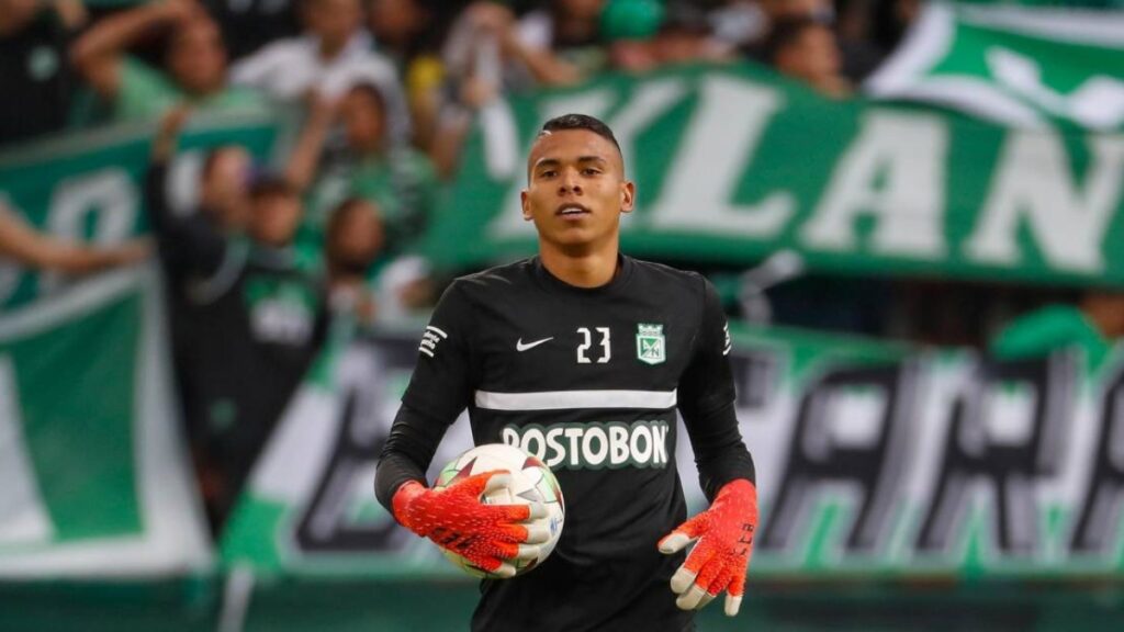 El colombiano Kevin Mier ya está en México para cerrar su fichaje con Cruz Azul