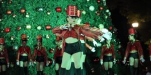 Progreso se llena de luces y magia con el tradicional encendido del árbol de navidad