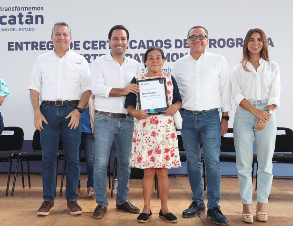 Vila Dosal sigue transformando la vida de familias yucatecas otorgando certeza patrimonial