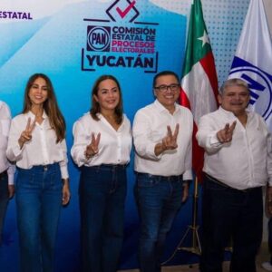 Isabel Rodríguez y Victor Hugo Lozano se registraron en el PAN Yucatán como precandidatos a diputados federales