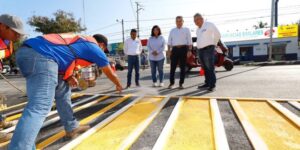 El Alcalde Alejandro Ruz Castro supervisa los trabajos de repavimentación en la colonia Plan de Ayala Sur