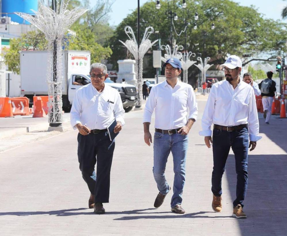 Vila Dosal constató el avance de los trabajos de construcción del Corredor Turístico y Gastronómico