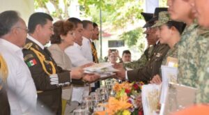 María Fritz Sierra encabeza en Yucatán el 111 aniversario de la creación del Ejército Mexicano