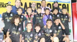 Premian la Copa Venados de fútbol en el multigimnasio Kukulcán