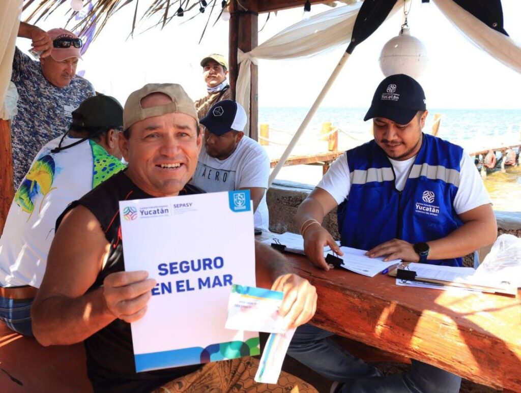 La gente del mar es respaldada por Vila durante la veda del mero