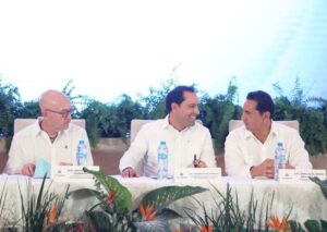 Encabeza el Gobernador Mauricio Vila Dosal la toma de compromiso del nuevo Consejo directivo de la Coparmex de Mérida