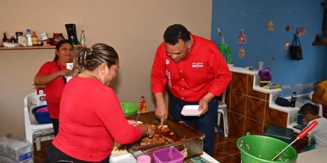 Rolando Zapata visita a los priístas de Uayma