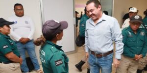 La unidad de Policía Ecológica de Progeso recibe material, ante la próxima anidación de tortugas