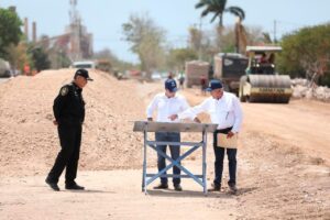 Vila supervisó las obras del corredor Mérida-Centro-Umán donde transitará el Ie-Tram