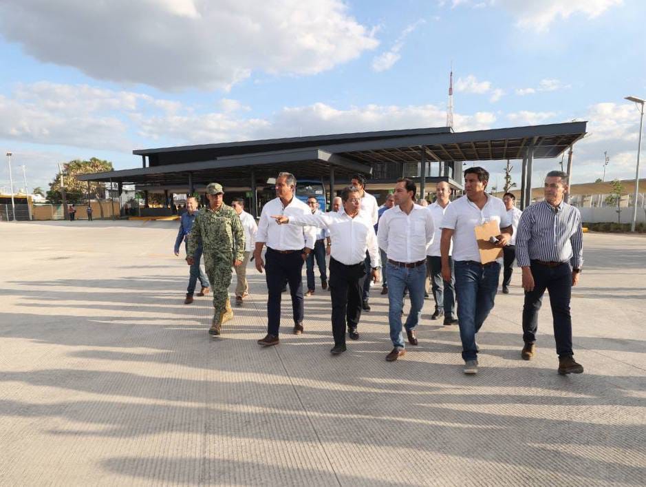 Vila entregó los Cetram Canek y La Plancha para transbordar rutas y modos de transportación