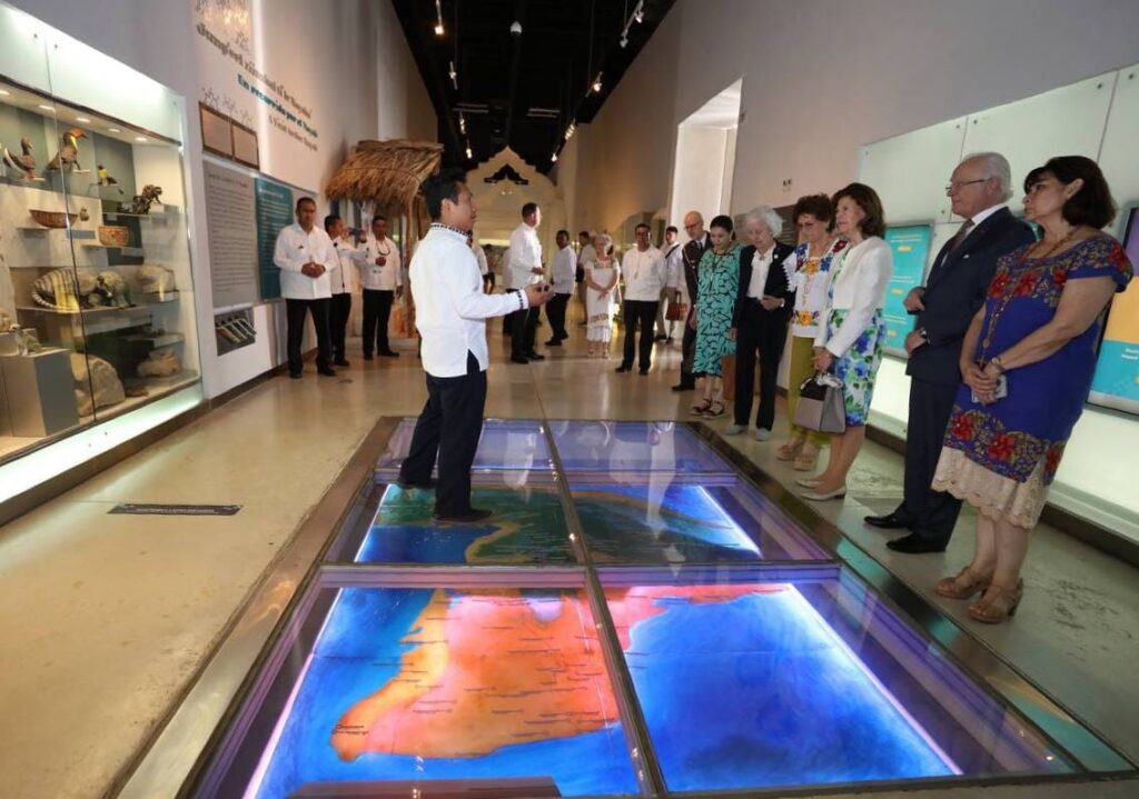 Los Reyes de Suecia finalizan su visita a Yucatán con un recorrido por el Gran Museo del Mundo Maya