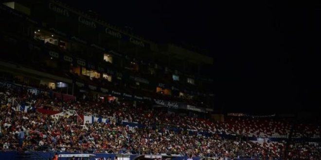 Por falla eléctrica suspenden el partido entre San Luis y  Bravos de Juárez, reprogramarán el juego